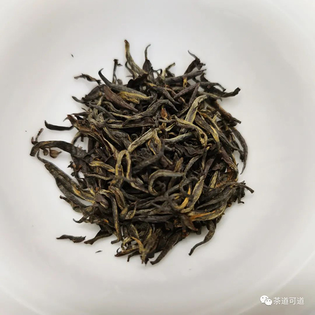 金骏眉头采梅占红茶