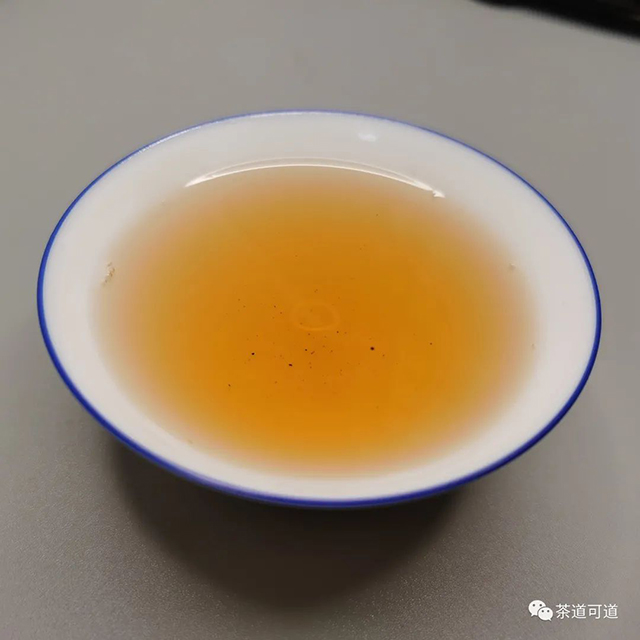 2005福海布朗山野生大树茶特级品班章普洱茶