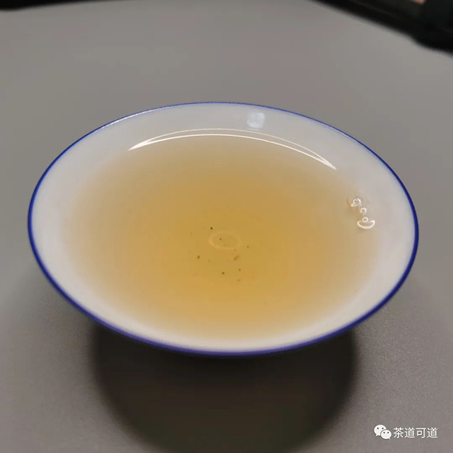 福海茶厂布朗云集生茶饼