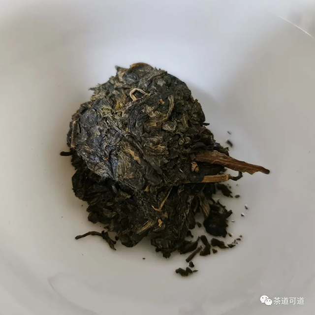 2014年下关勐海大树圆茶普洱生茶