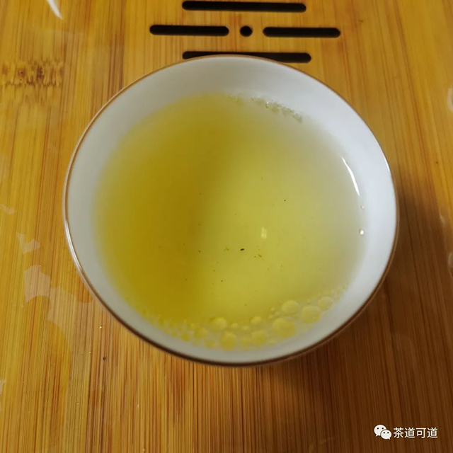 下关2020年巅峰易武古树饼茶