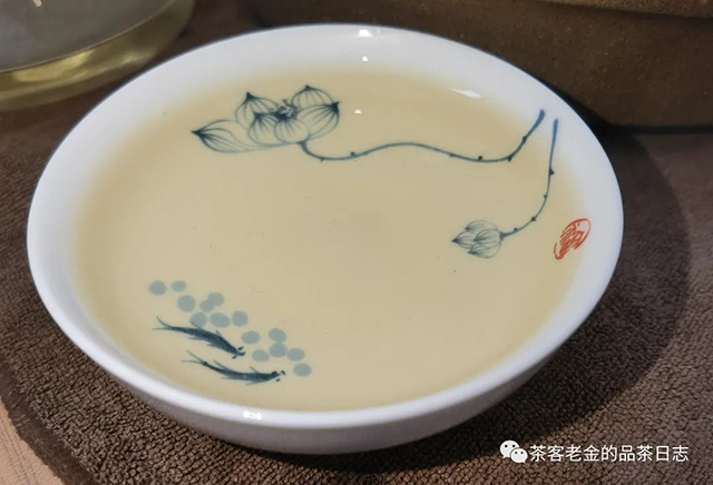 苦行茶僧曼松龙珠普洱茶