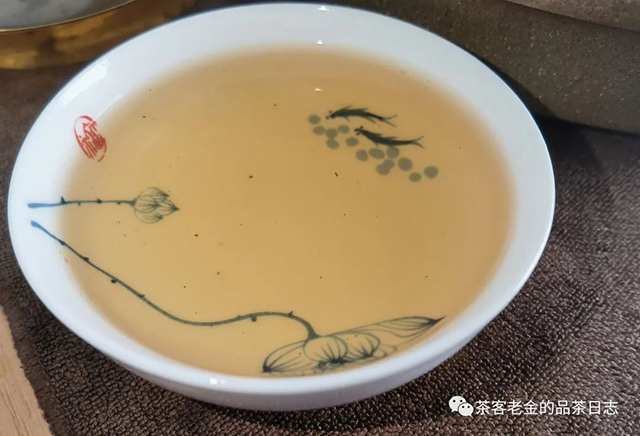 吾茶共饮2015年则道曼松普洱茶