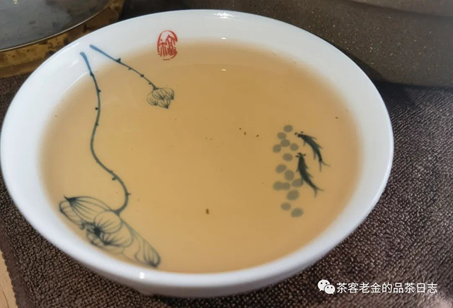 吾茶共饮2015年则道曼松普洱茶