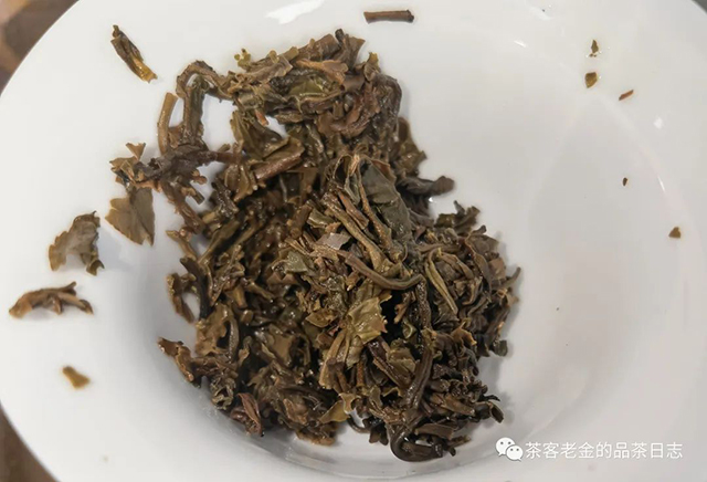 吾茶共饮2015年则道曼松普洱茶