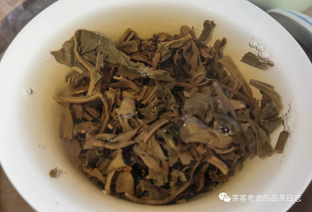 吾茶共饮2015年则道曼松普洱茶