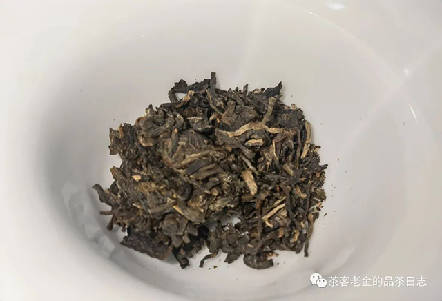 吾茶共饮2015年则道曼松普洱茶