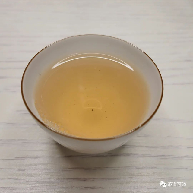 2019年冰中岛古树龙珠普洱茶