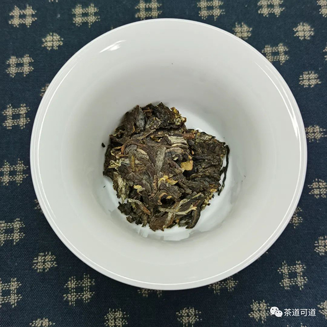 下关2021年红印圆茶357克铁泡饼