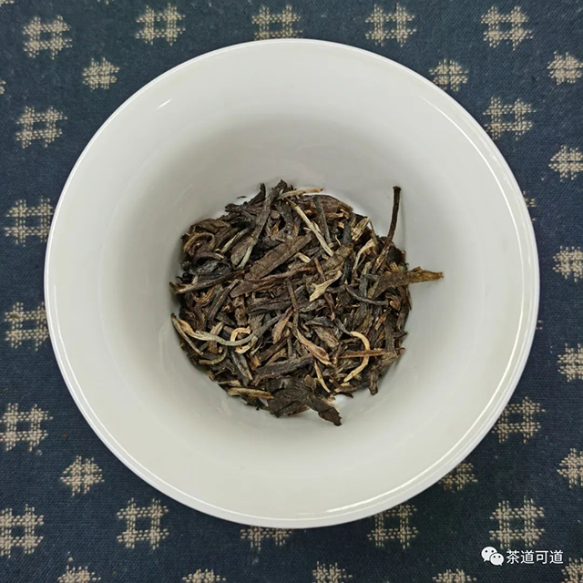 2011年晓茶班章王普洱茶