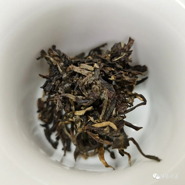 2018年八角亭黎明之光普洱茶