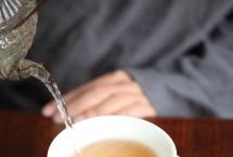 普洱茶7类适饮人群|哪些人适合喝生茶？哪些适合喝熟茶？