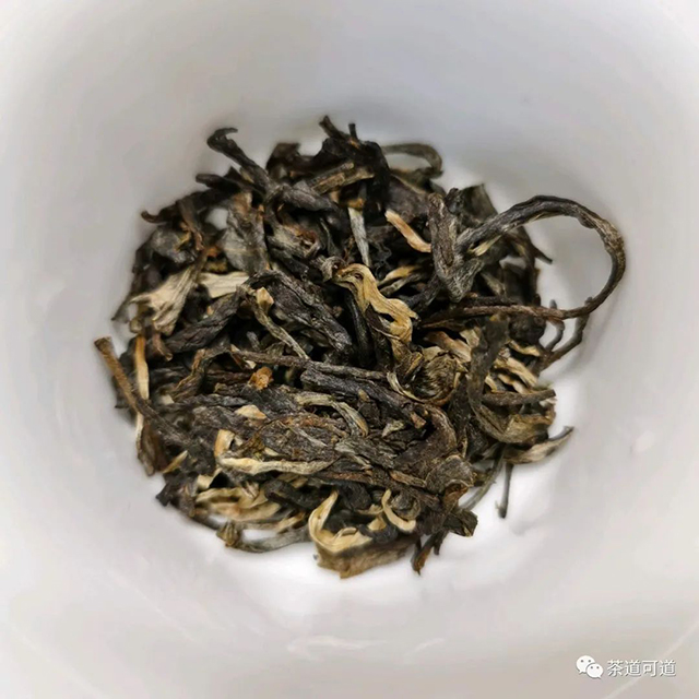 下关岩子头古树圆茶普洱生茶2021泡饼茶样