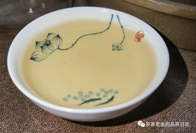 栩月古茶2020年易武高杆普洱茶