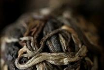 荣瑞祥：有“茶叶味精”之称的永德大雪山，做成龙珠普洱茶好喝吗？