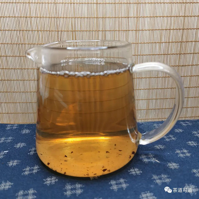 天池1392鸭屎香茶样