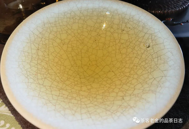 栩月古茶云白白茶