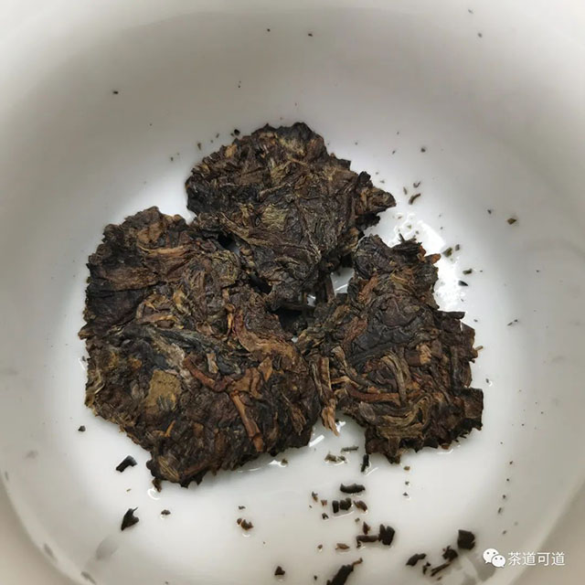 2005年下关T8613铁饼普洱茶品质特点