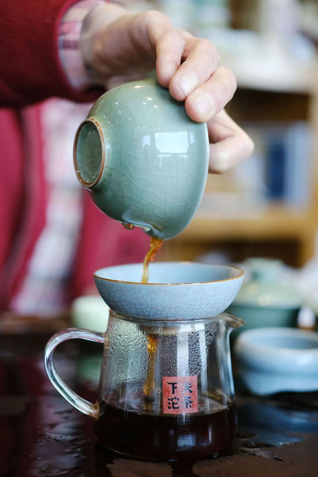 销法沱普洱茶