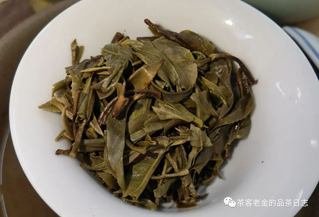 困鹿山制茶人2022年润物普洱茶