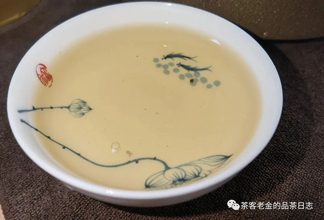 吾茶共饮2022年春山玉兰普洱茶