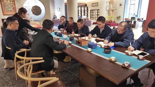 湖南省安化黑茶集团有限公司团队到访双陈养普庄园