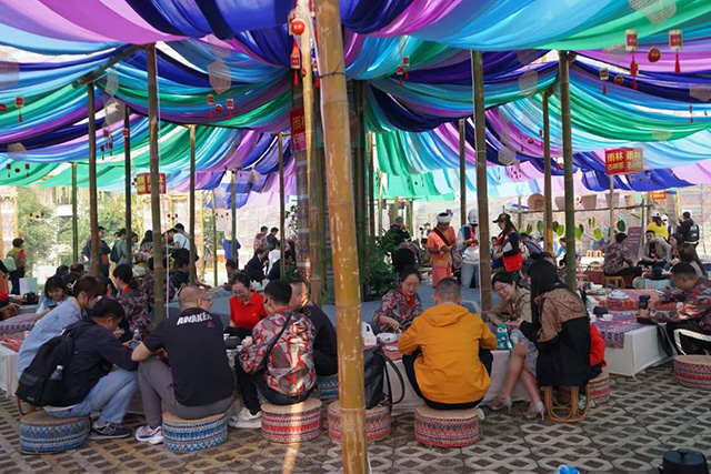 雨林古茶坊十周年庆活动在勐海县雨林古茶坊庄园隆重举行