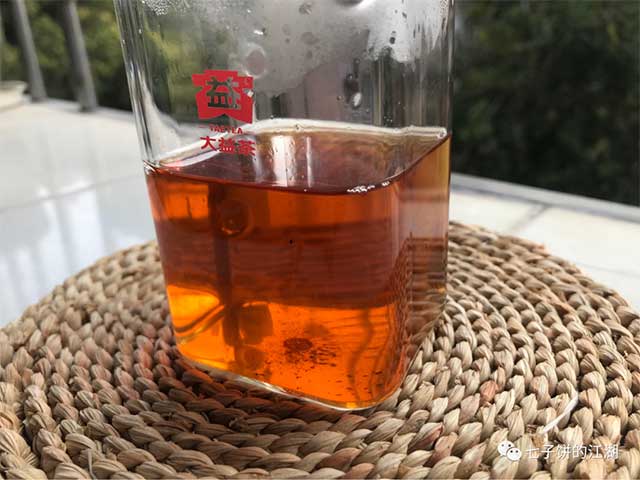 大益2014年1401批次7582青饼普洱茶