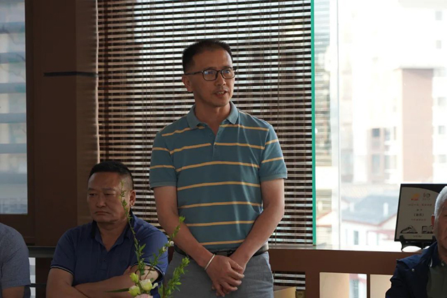 滇西应用技术大学普洱茶学院副院长罗屏发言