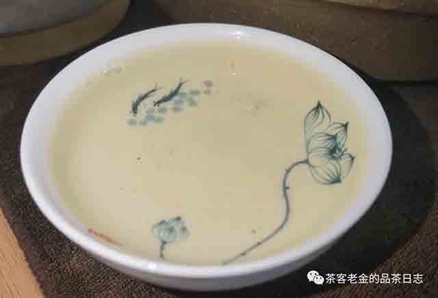 困鹿山制茶人2023年困鹿山木兰普洱茶