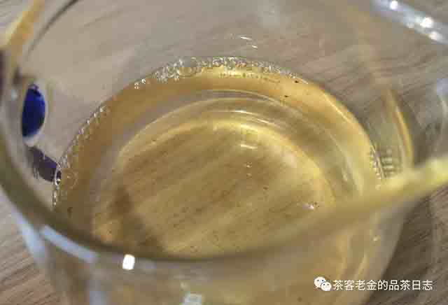 困鹿山制茶人2023年困鹿山木兰普洱茶