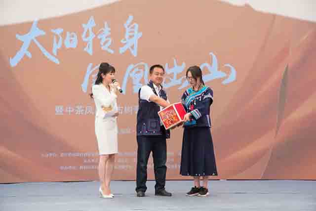 现场抽奖为大家送出大礼