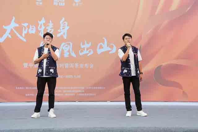来自墨江县的表演者为大家带来精彩演出