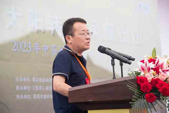 云南莲台茶业有限公司总经理谢昆松发言
