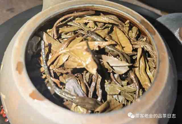 馨兰熙号自藏易武老茶普洱茶