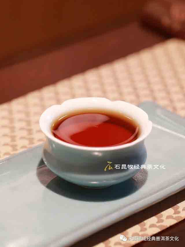 天威德成2023年知白古树白茶品质特点