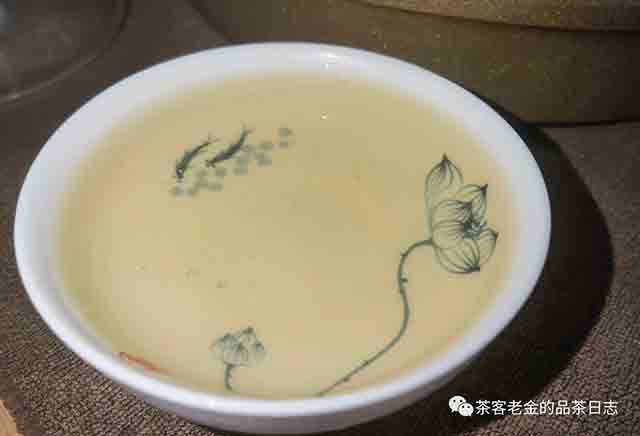 宁洱小陶2023年困鹿山中树龙珠普洱茶