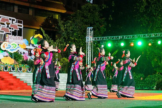 普洱景迈山古茶林文化景观申遗成功庆祝活动在澜沧举行