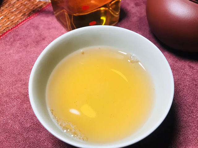 大益中期茶101银孔雀普洱茶品质特点