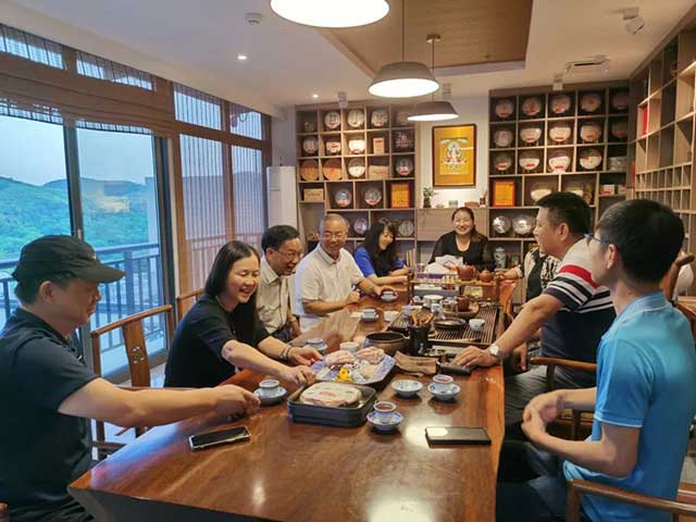 云南省茶叶流通协会到访深圳市茶业协会及中吉号茶业