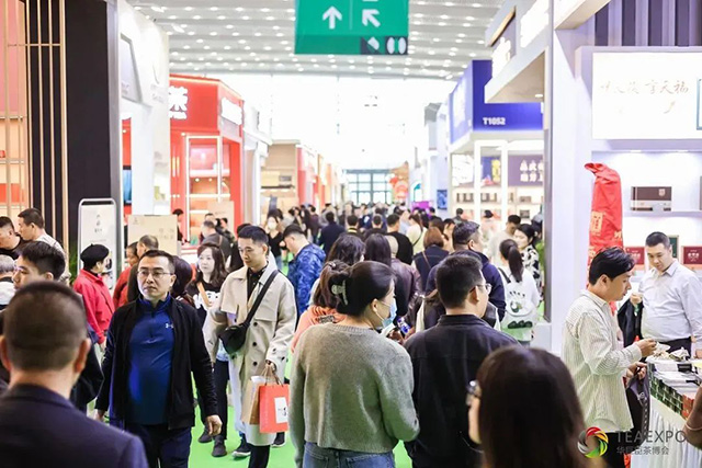 云南临茶天下供应链有限公司组织了12家普洱茶企集体亮相古都西安