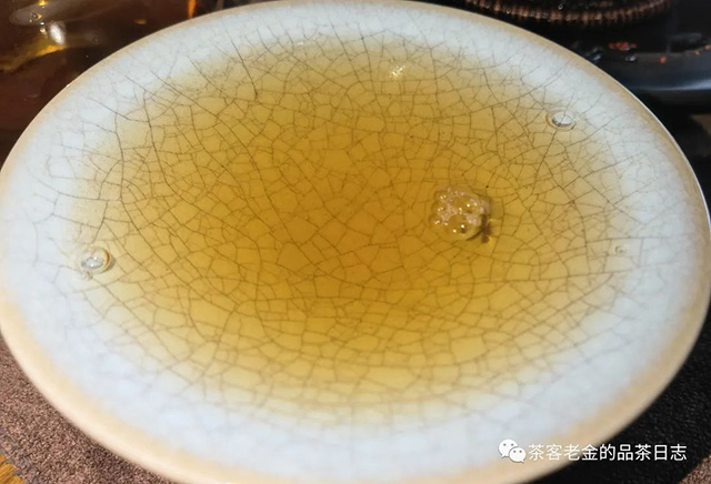 中茶2023年金孔雀普洱茶