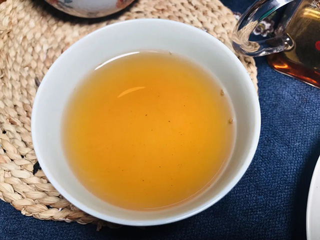 下关2003小飞铁饼普洱茶品质特点