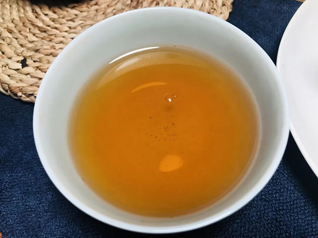 下关2003小飞铁饼普洱茶品质特点