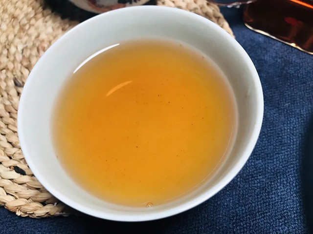 下关2003小飞铁饼普洱茶品质特点