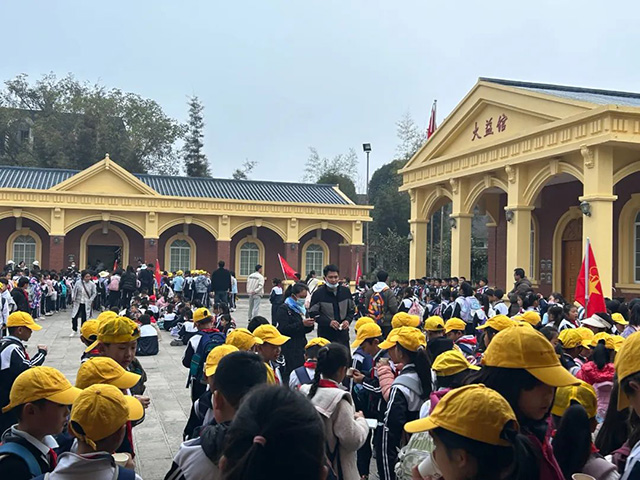 四千学生走进勐海茶厂游学