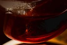 【津品鉴赏】从两代冰岛熟鉴品鉴，看名山古树发酵熟茶的优势