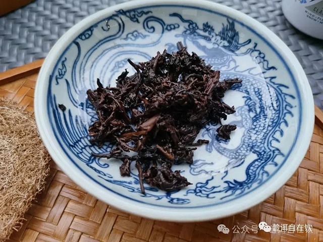 下关日照金山熟茶普洱茶品质特点