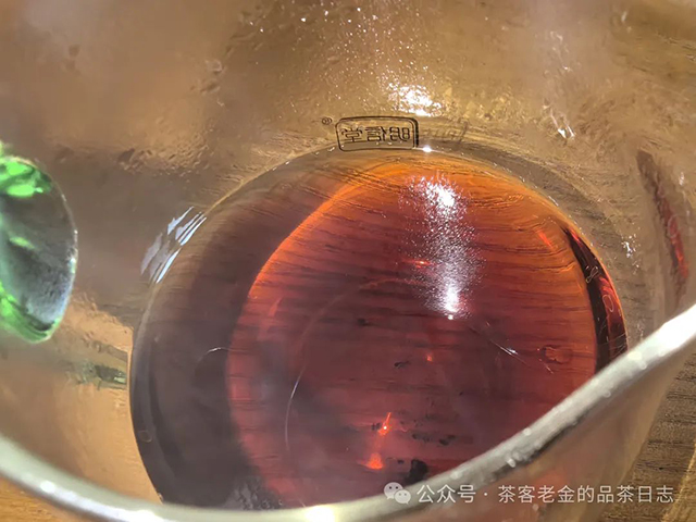 苦行茶僧2024年最易武生熟两款普洱茶