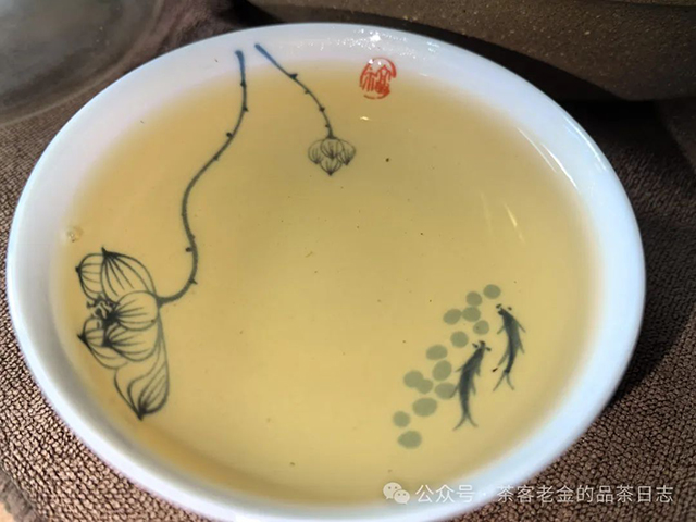 公主茶铺2024年茶与花普洱茶